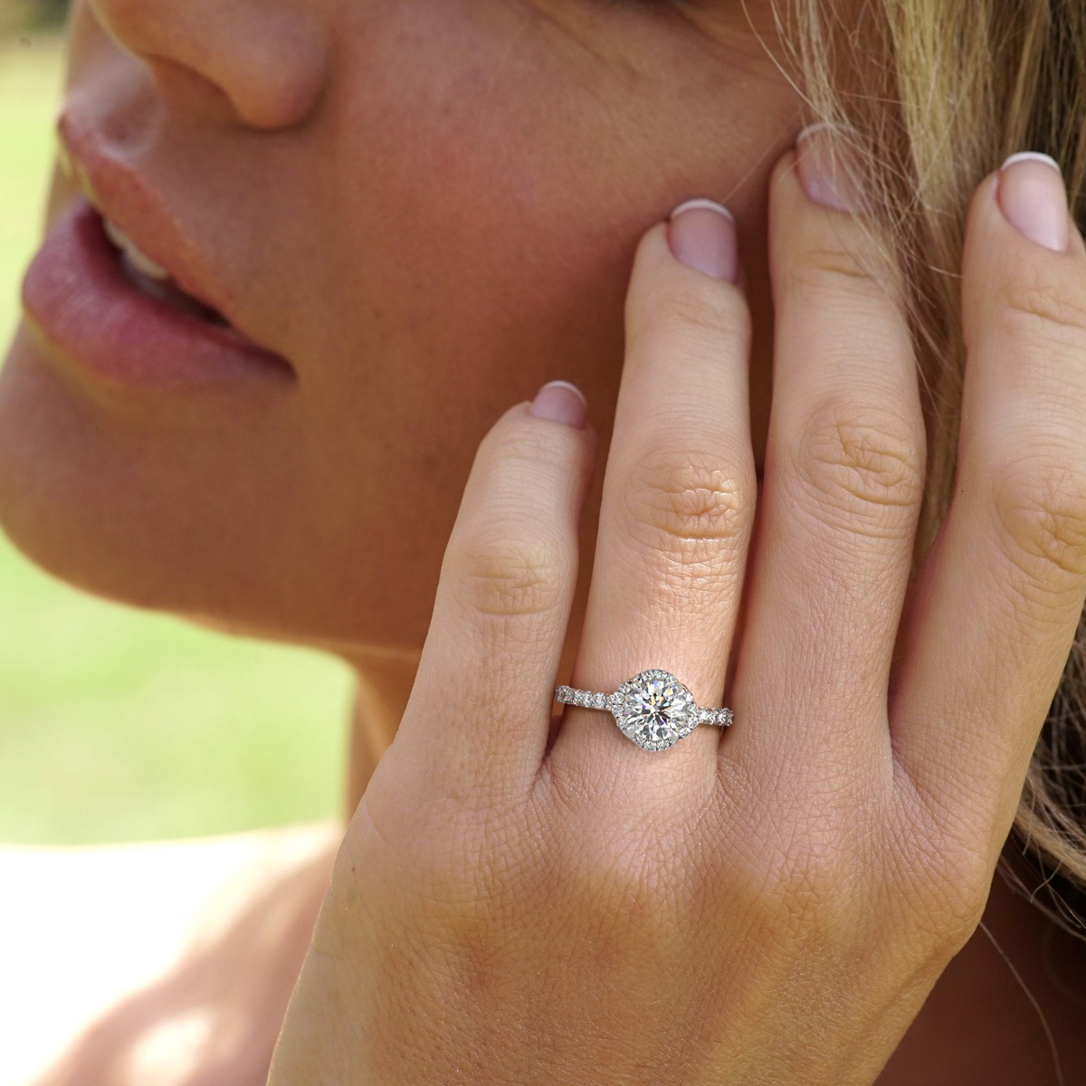 Norme De Halo Ladies Engagement Ring — image 9 of 9