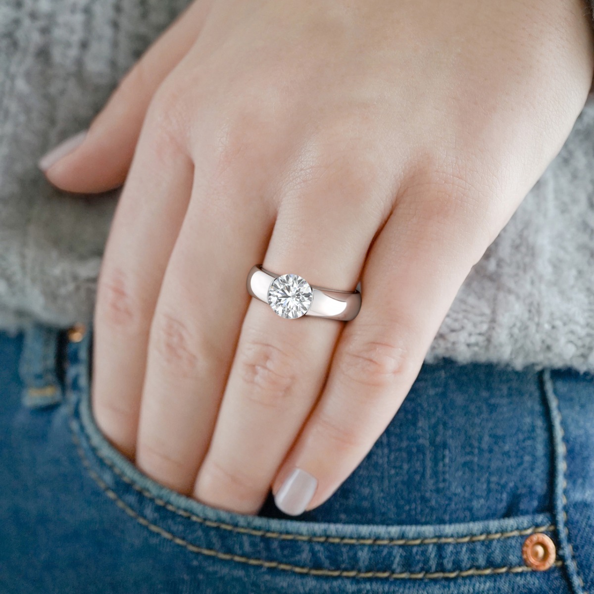 Norem de tension style engagement ring in 18K Yellow — image 4 of 5